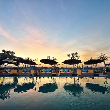 De Vins Sky Hotel Seminyak Εξωτερικό φωτογραφία