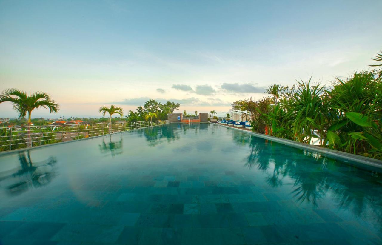 De Vins Sky Hotel Seminyak Εξωτερικό φωτογραφία